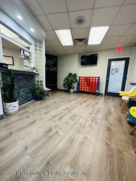 More Photos Of 15 1st St, Staten Island Office For Sale