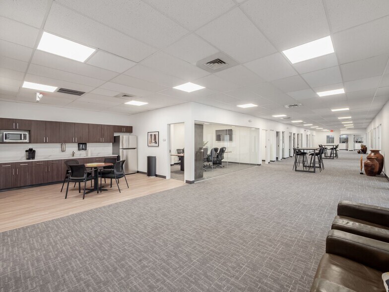 More Photos Of 438 E Wilson Bridge Rd, Worthington Coworking Space