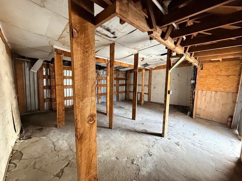 More Photos Of 35-02 Bradley Ave, Long Island City Land For Lease