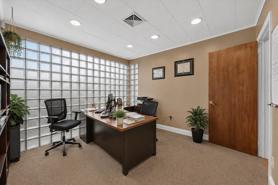 More Photos Of 201 Homestead Ave, Maybrook Medical For Sale