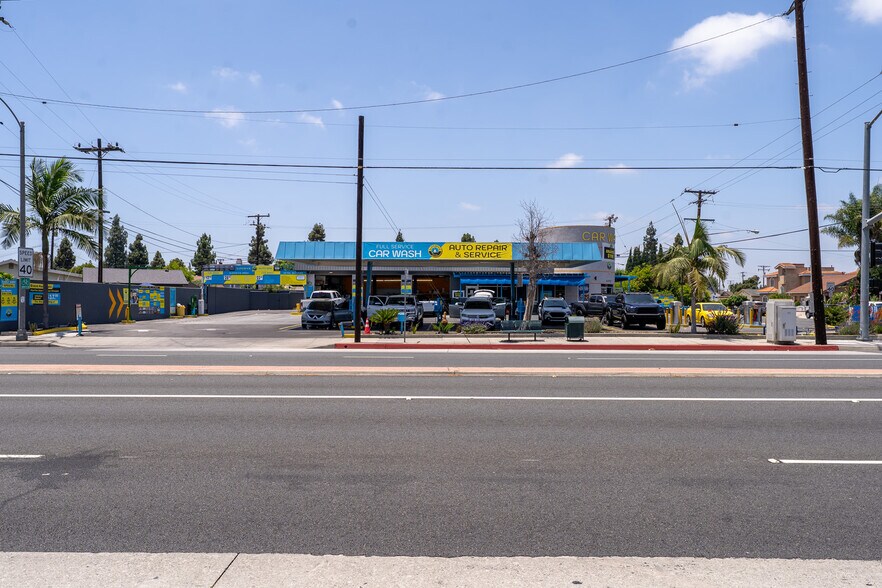 More Photos Of 21011 Pioneer Blvd, Lakewood Carwash For Sale