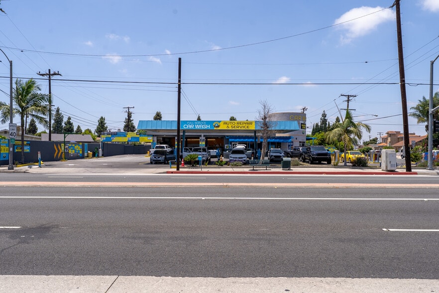 More Photos Of 21011 Pioneer Blvd, Lakewood Carwash For Sale