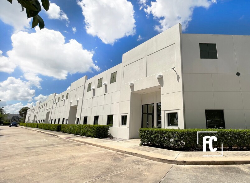Primary Photo Of 574 NW Mercantile Pl, Port Saint Lucie Warehouse For Lease