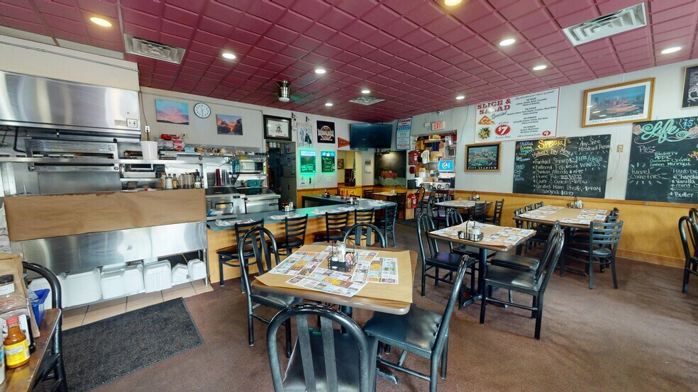 More Photos Of 13524 S Eagle Valley Rd, Tyrone Restaurant For Sale