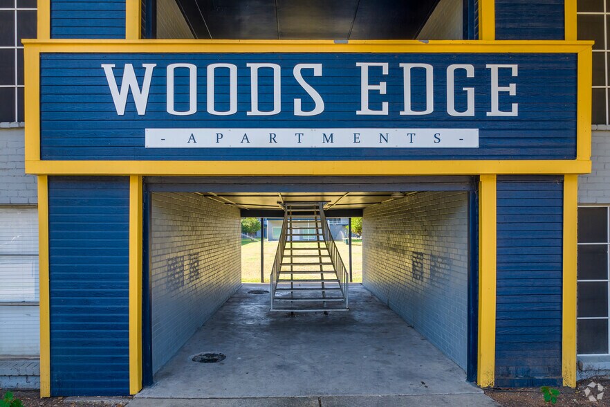 More Photos Of 2710 W Walnut St, Garland Apartments For Sale