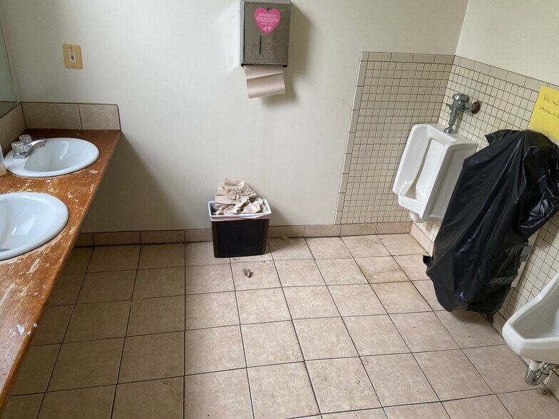 More Photos Of 947 Aisquith St, Baltimore Religious Facility For Sale