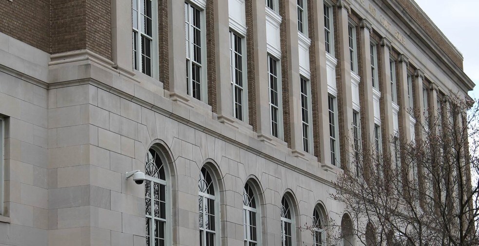 Primary Photo Of 220 Church Ave SW, Roanoke Office For Lease