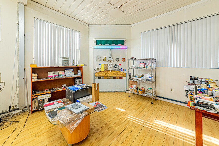 More Photos Of 4922 S Figueroa St, Los Angeles Storefront For Sale