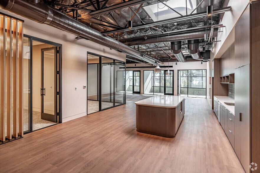 More Photos Of 200 E Baker St, Costa Mesa Loft Creative Space For Sale