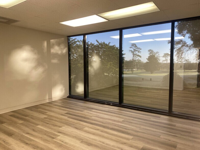 More Photos Of 2800 E Silver Springs Blvd, Ocala Office For Sale
