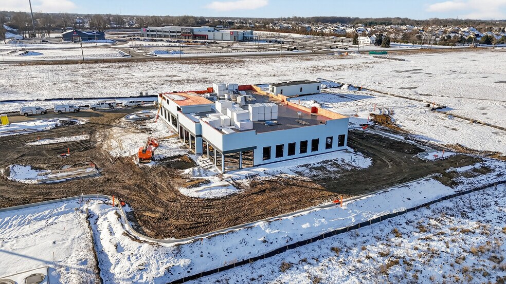 More Photos Of 13675 Brooks School Rd, Noblesville General Retail For Lease