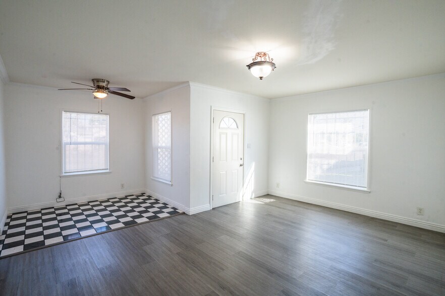 More Photos Of 242 E Del Amo Blvd, Long Beach Multifamily For Sale