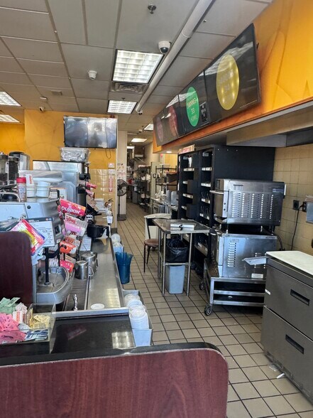 More Photos Of 1985 Route 22 W, Scotch Plains Storefront Retail Office For Lease