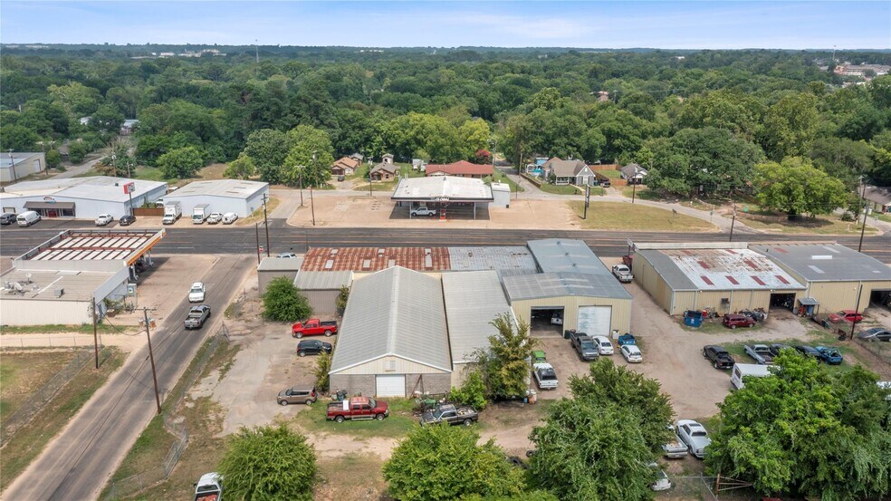 More Photos Of 613 N Palestine St, Athens Auto Repair For Sale