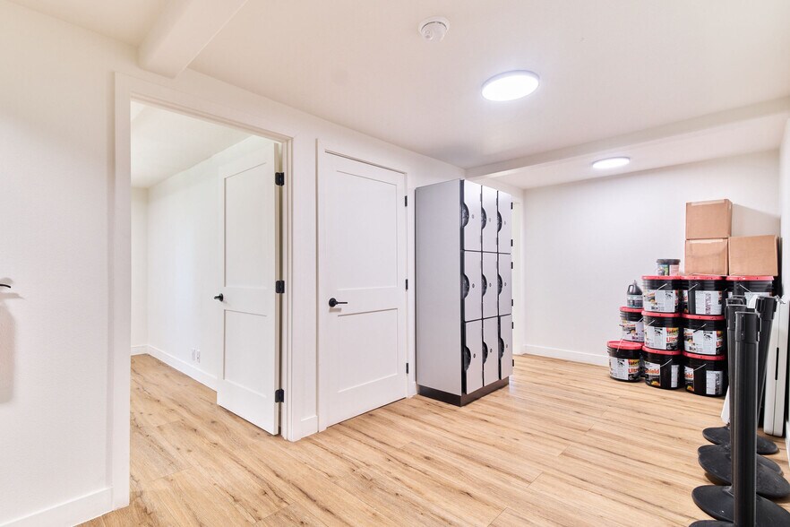 More Photos Of 586 Bonanza Trail, Big Bear Lake Office Residential For Sale