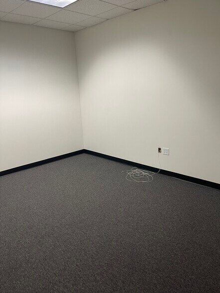 More Photos Of 11760 Slauson Ave, Santa Fe Springs Manufacturing For Lease