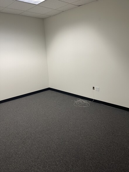 More Photos Of 11760 Slauson Ave, Santa Fe Springs Manufacturing For Lease