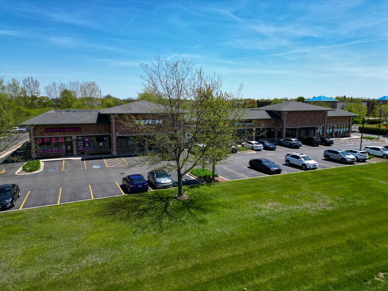 More Photos Of 2375-2399 S Randall Rd, Algonquin Freestanding For Lease