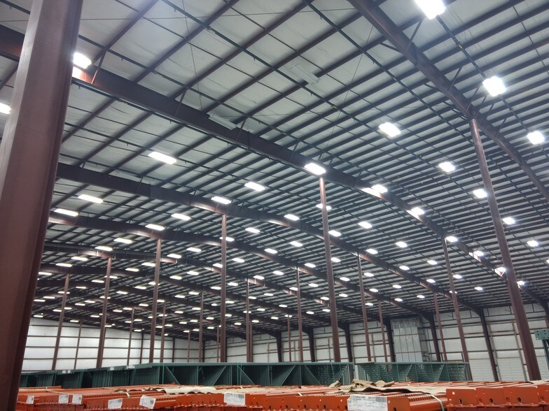 More Photos Of 105 Bracken Rd, Montgomery Warehouse For Lease