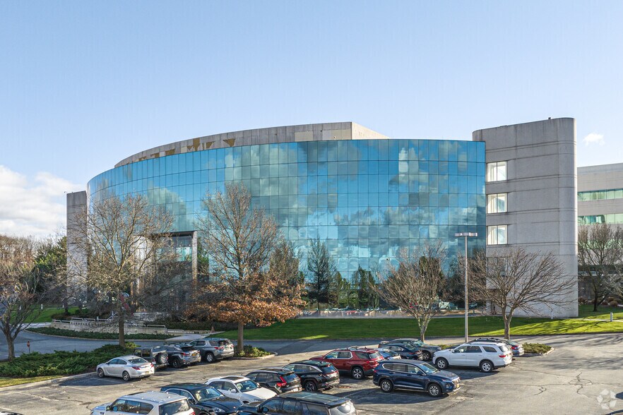 Primary Photo Of 888 Veterans Memorial Hwy, Hauppauge Coworking Space