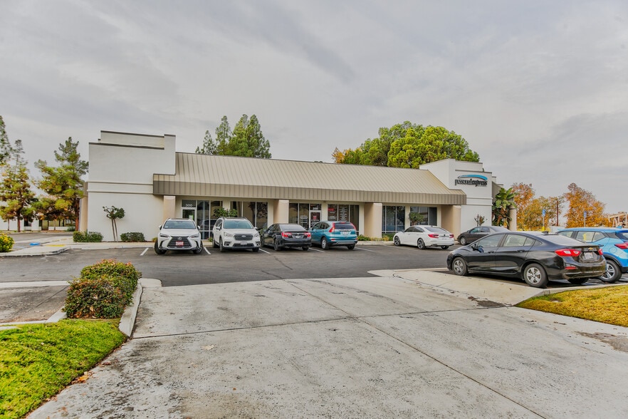 More Photos Of 5301 Truxtun Ave, Bakersfield Medical For Lease