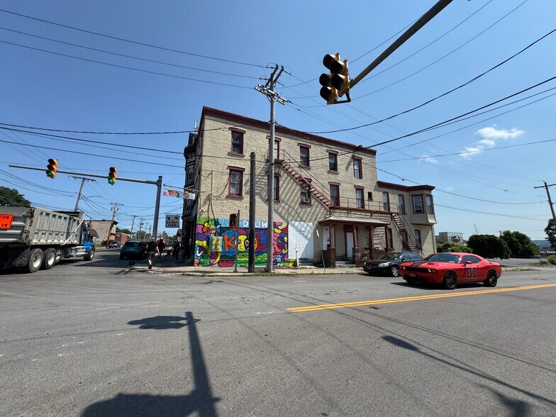 More Photos Of 1639 N Salina St, Syracuse Storefront Retail Residential For Sale