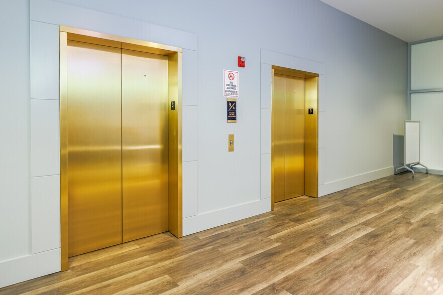 More Photos Of 2095 Lakeside Centre Way, Knoxville Office For Lease
