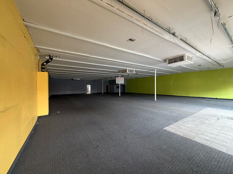 More Photos Of 3696 Nostrand Ave, Brooklyn General Retail For Sale