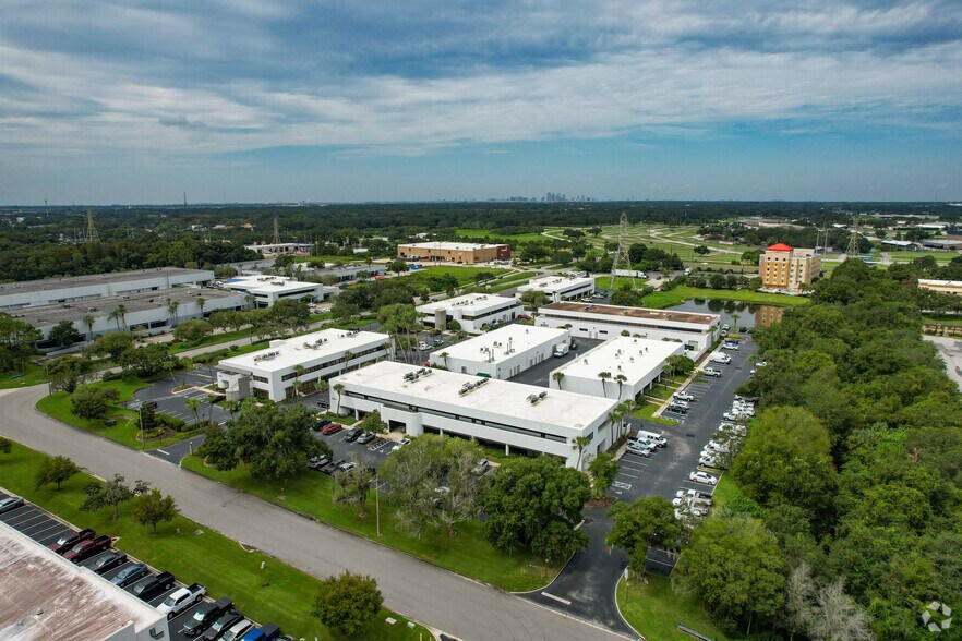 More Photos Of 4524 Oak Fair Blvd, Tampa Unknown For Lease