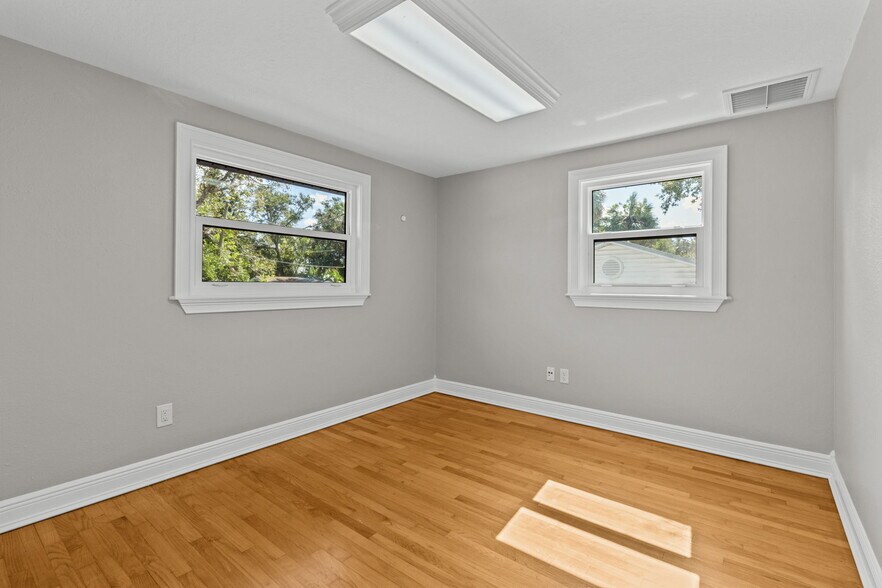 More Photos Of 1122 Omaha St, Palm Harbor Office Residential For Sale