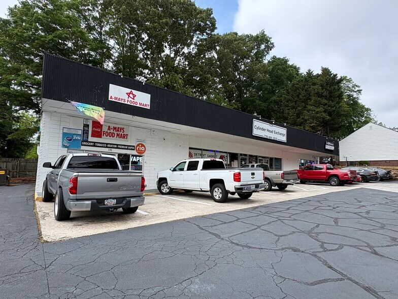 More Photos Of 286 S Fairground St, Marietta Freestanding For Lease