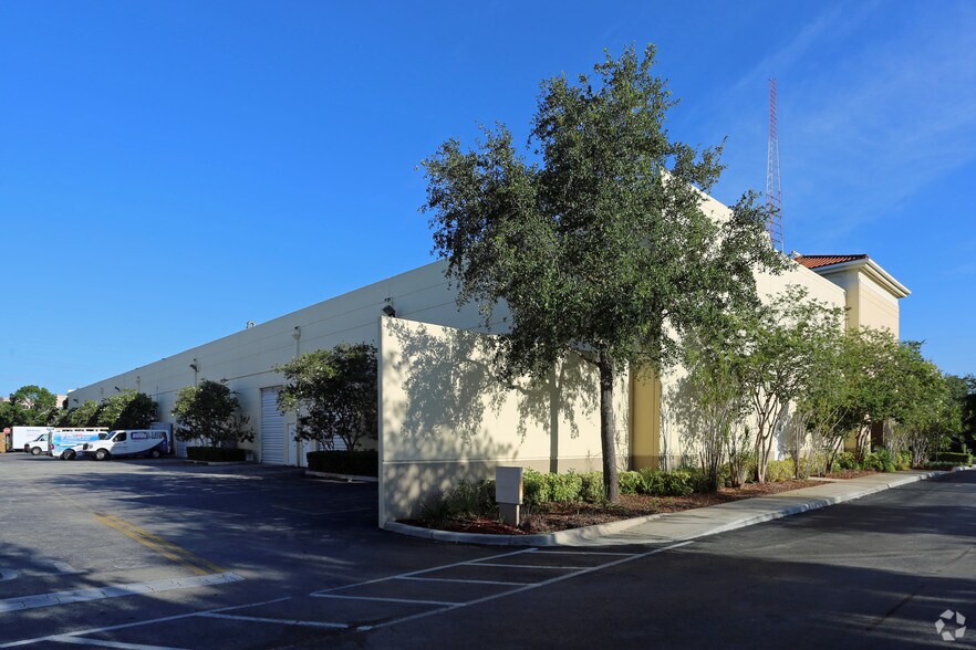 More Photos Of 1671 NW 144th Ter, Sunrise Warehouse For Lease