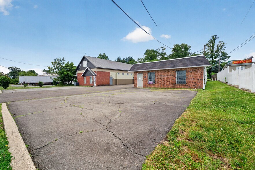 More Photos Of 1525 Parkway Ave, Trenton Manufacturing For Lease
