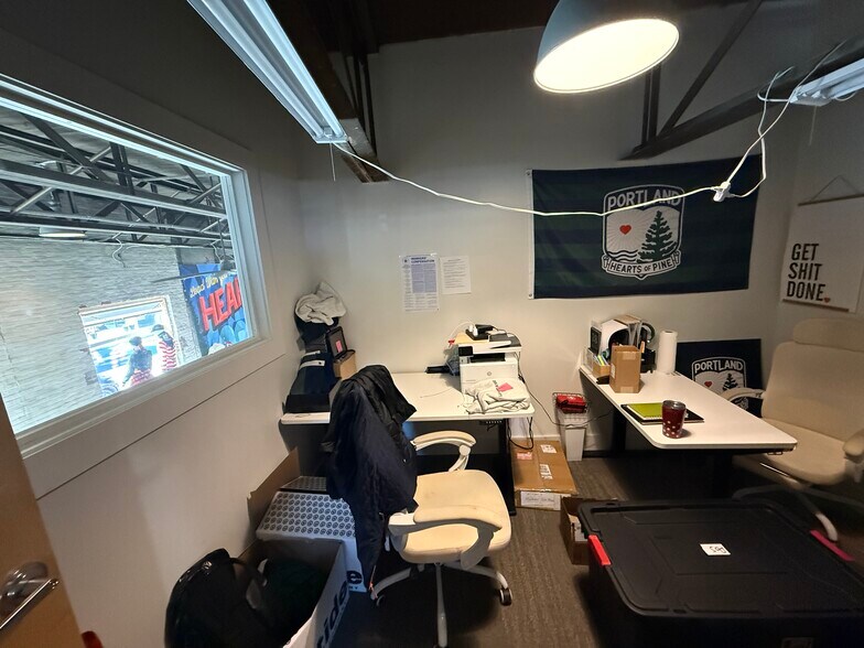 More Photos Of 65 Hanover St, Portland Warehouse For Lease