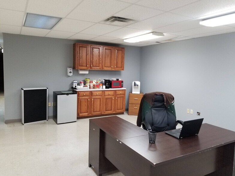 More Photos Of 315-329 E 2nd St, Boyertown Flex For Sale