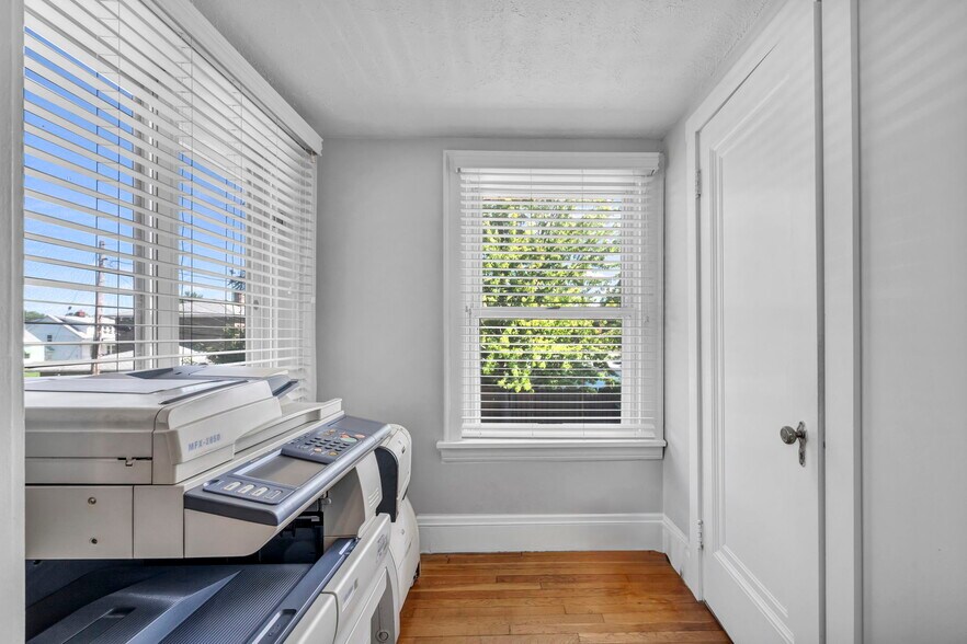 More Photos Of 881 E 222nd St, Euclid Office Residential For Sale