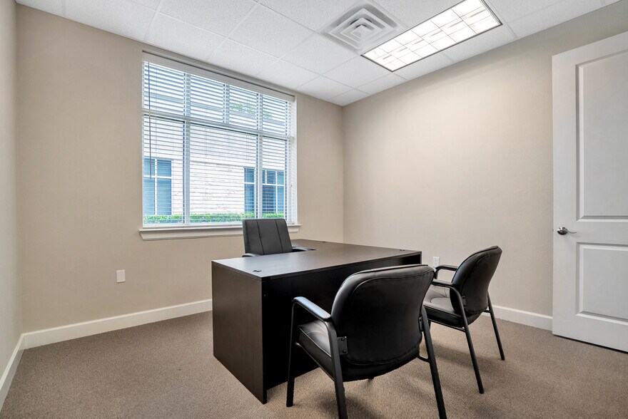 More Photos Of 2219 Sawdust Rd, The Woodlands Medical For Sale