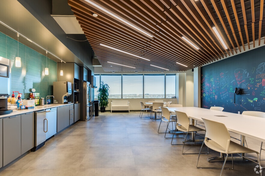 More Photos Of 7130-7140 S Lewis Ave, Tulsa Unknown For Lease