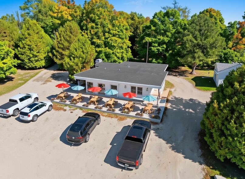 More Photos Of 10440 Orchard Dr, Sister Bay Hotel For Sale