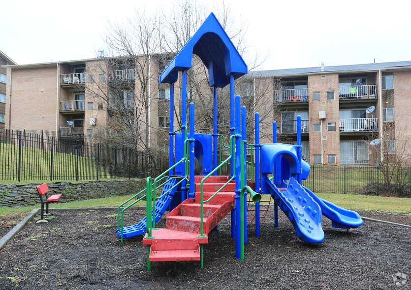 More Photos Of 3647 6th St SE, Washington Apartments For Sale