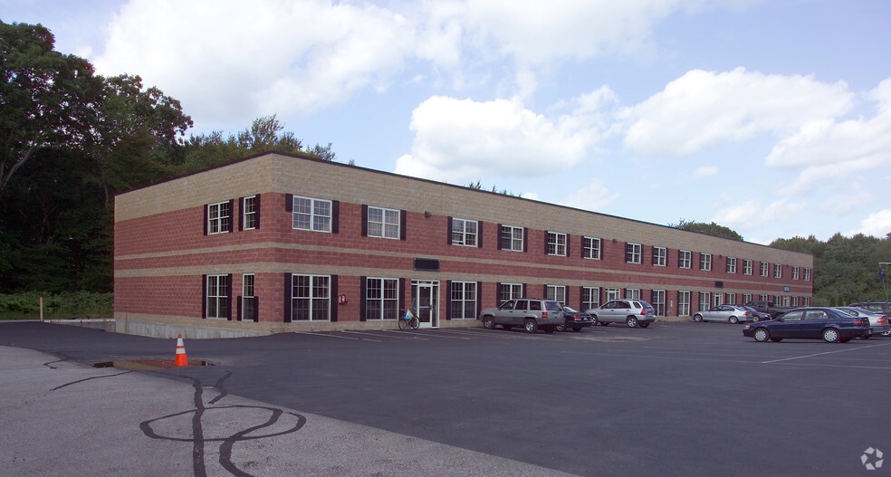 More Photos Of 185 S Broad St, Pawcatuck Office For Lease