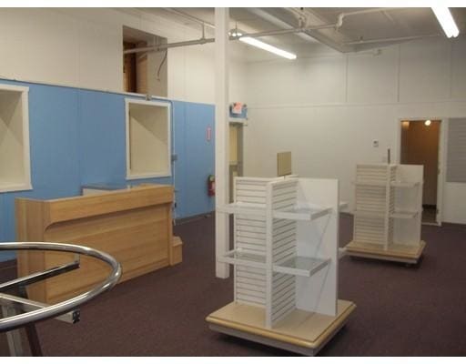 More Photos Of 657 Quarry St, Fall River Freestanding For Lease