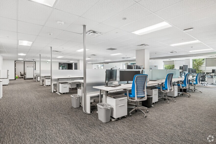 More Photos Of 6800 W 115th St, Overland Park Coworking Space