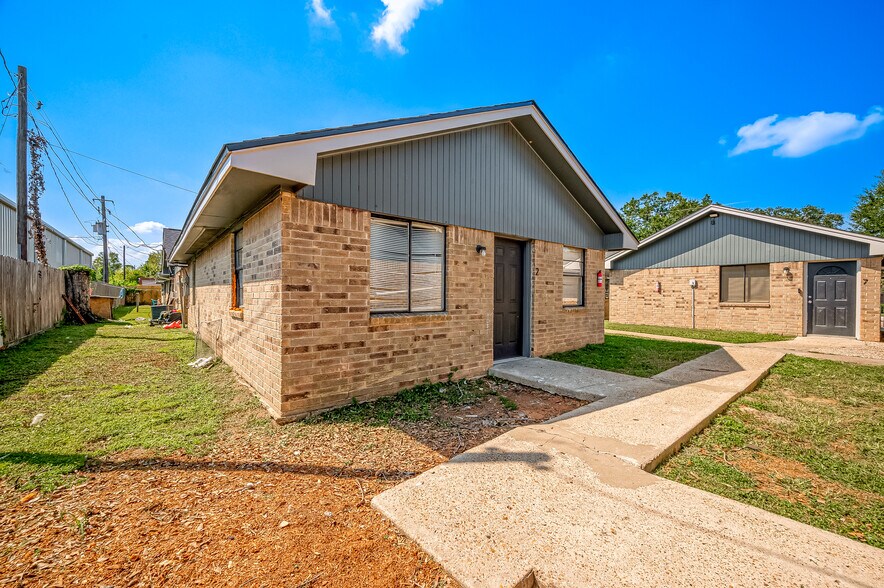 More Photos Of 8814 Manus St, Houston Apartments For Sale