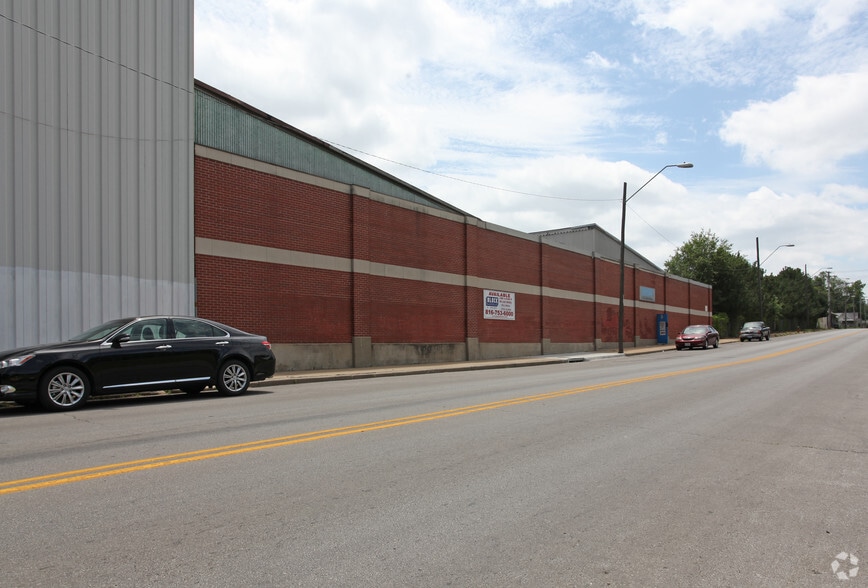 More Photos Of 1025 Winchester Ave, Kansas City Warehouse For Lease