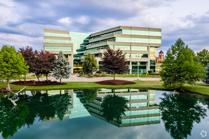 More Photos Of 2100 Georgetowne Dr, Sewickley Office For Lease