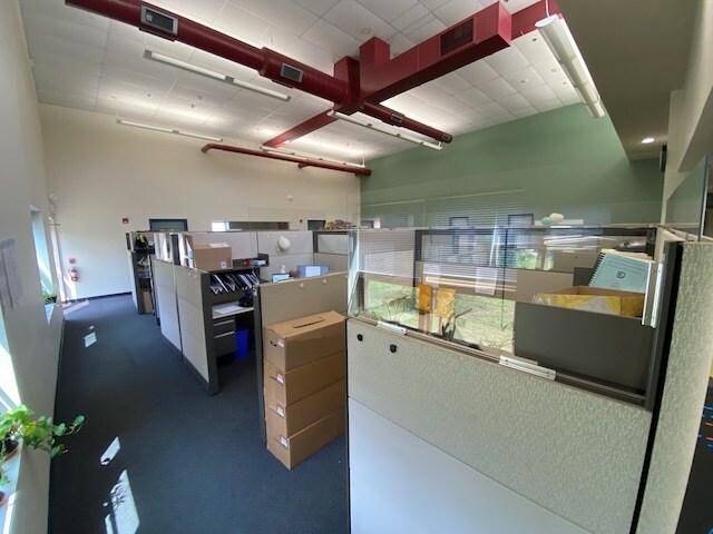 More Photos Of 97 N Hatfield Rd, Hatfield Warehouse For Sale