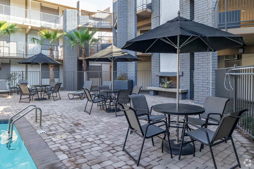 More Photos Of 1350 E Thomas Rd, Phoenix Apartments For Sale