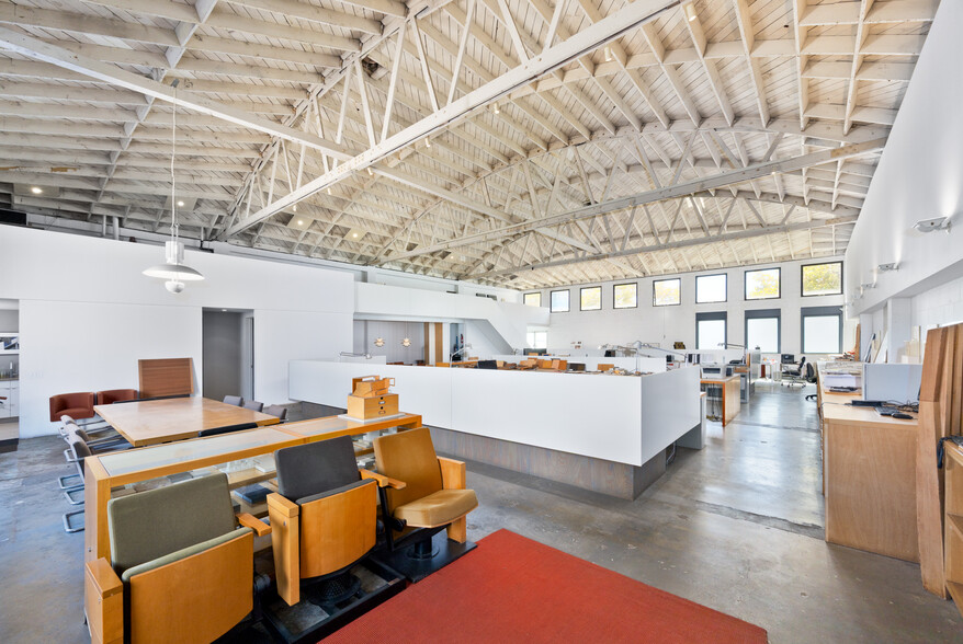 More Photos Of 11609 W Pico Blvd, Los Angeles Office For Lease
