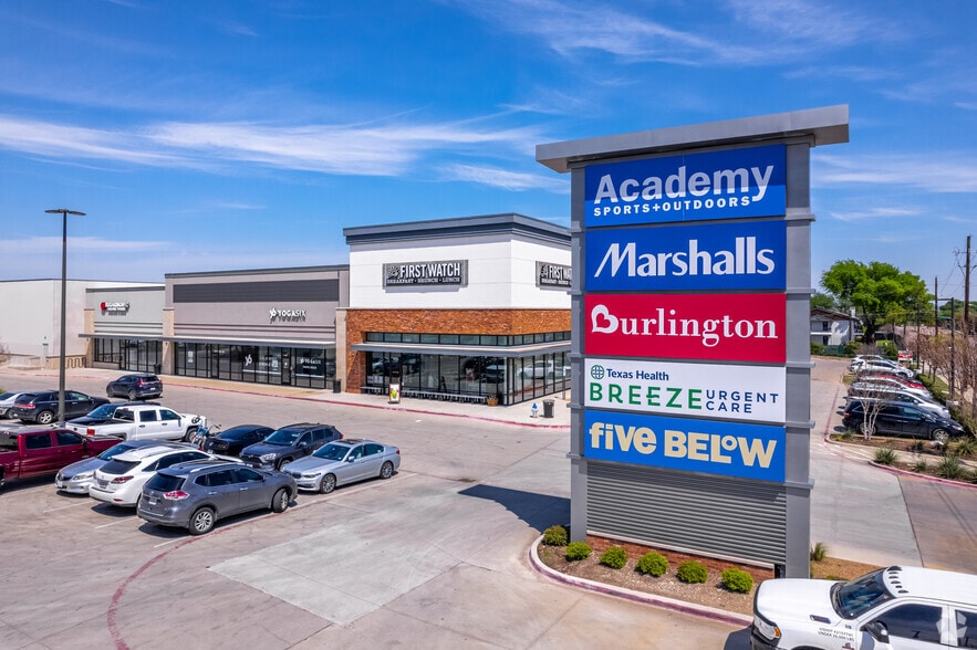 More Photos Of E Northwest Hwy & Abrams Rd, Dallas Unknown For Lease